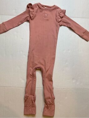 Snuggle Hunny Kids Organic Ribbed Ruffle Growsuit Size 1 NWOT Dusty Rose